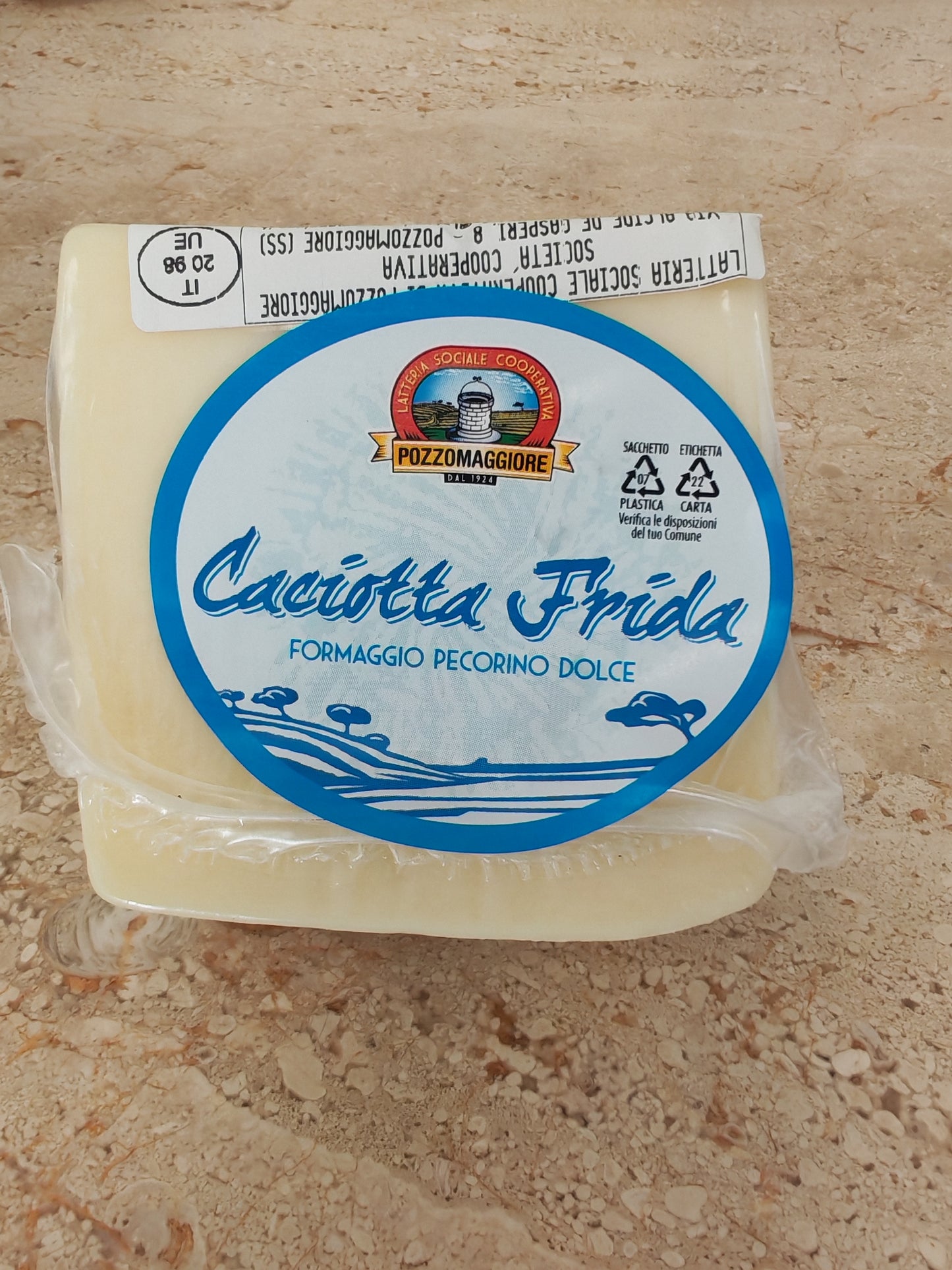 Caciotta frida ,fromage de brebis doux (pecorino Sarde dolce)