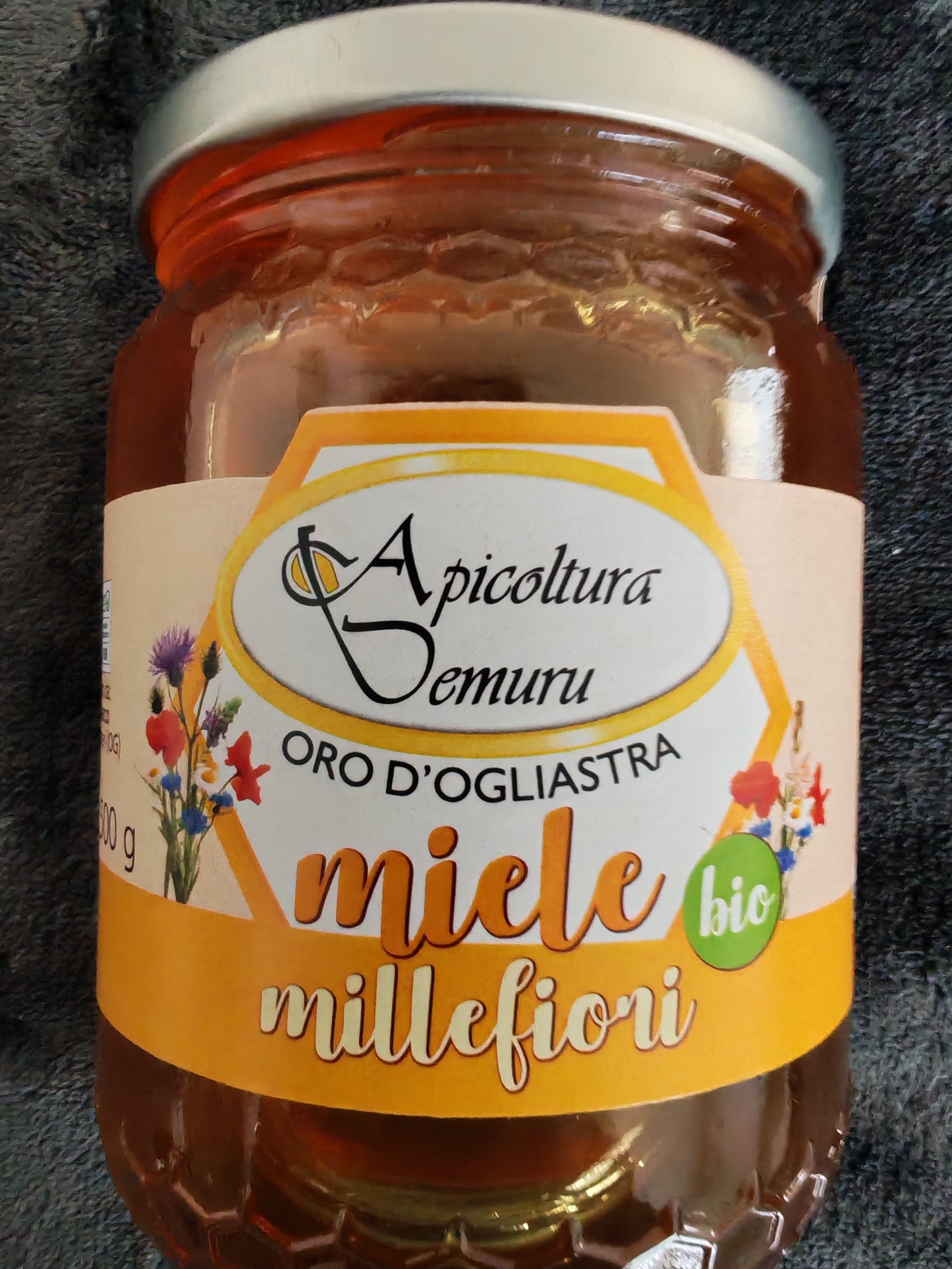 Miel biologique de mille fleurs élaboré dans les montagnes de Sardaigne