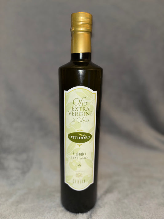 Huile d'olive extra vierge biologique de Chez Chiedda, Sardaigne